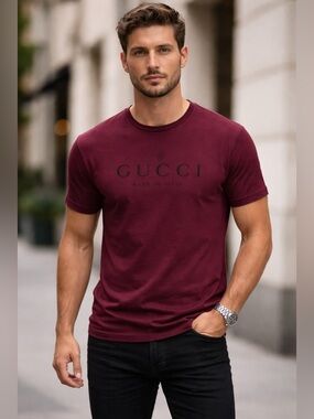 Authentic Gucci Cotton Logo T-Shirt – Burgundy size Large